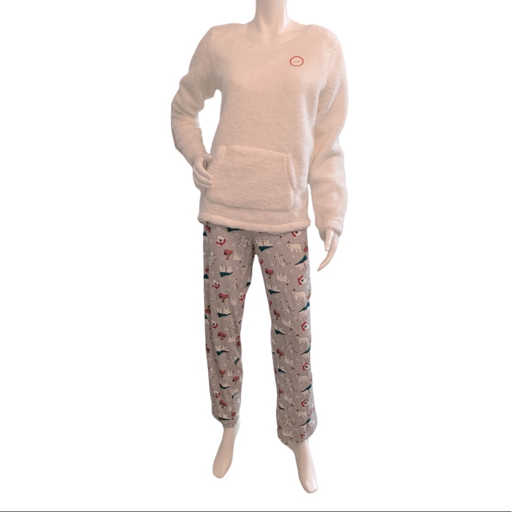 NWT Women 2 Piece Christmas Pajama Set